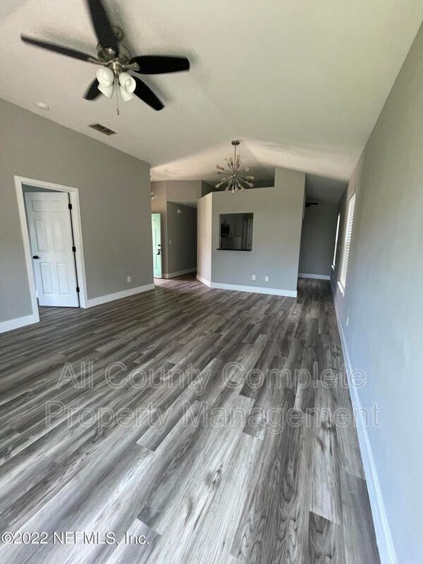 Foto del edificio - 72 7th St