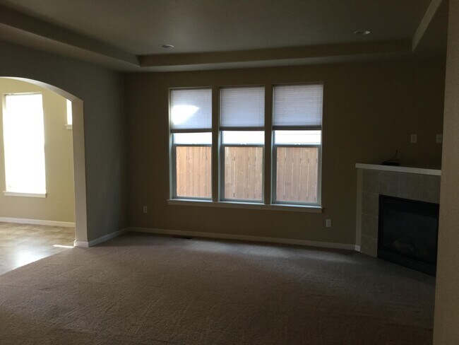 Foto del edificio - 63040 NE Amherst Pl