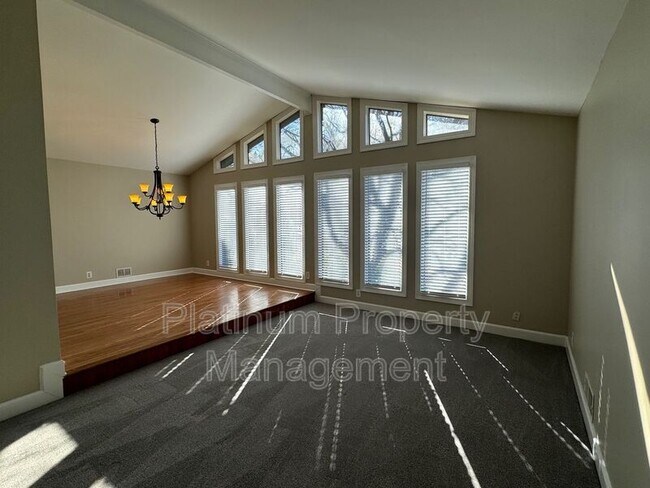 Foto del edificio - 3953 Sunflower Way NW