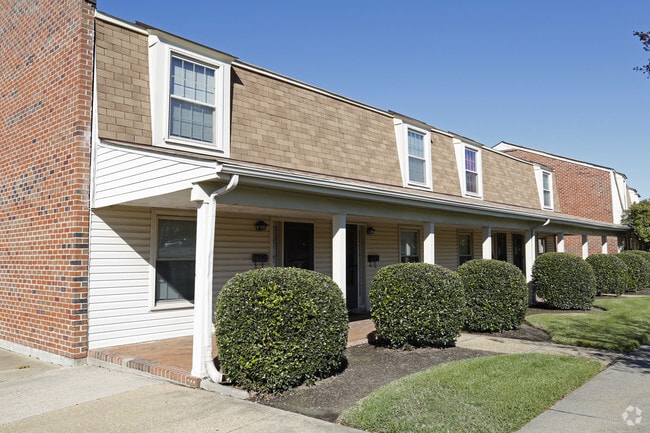 Building Photo - Cove Harbor Townhomes