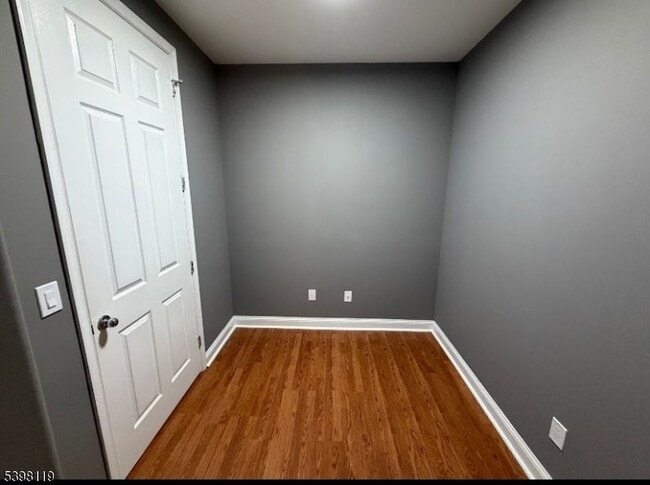 Foto del edificio - 225 Windmill Ct