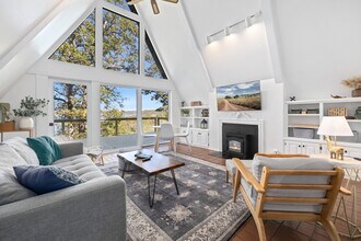 Building Photo - 11704 Dogwood Dr