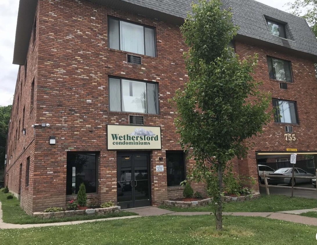 Foto principal - 755 Wethersfield Ave