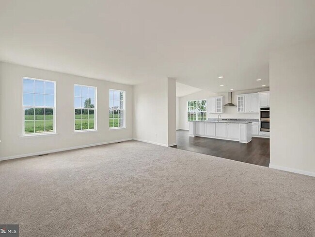 Foto del edificio - Spacious 5BR House in Middletown