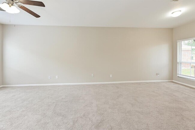 Foto del edificio - 4930 Hackamore Brook Ct