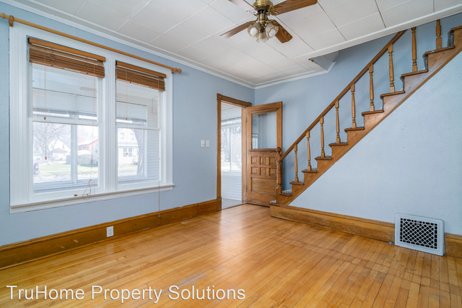 Building Photo - 2 br, 2 bath House - 1015 2nd Ave N