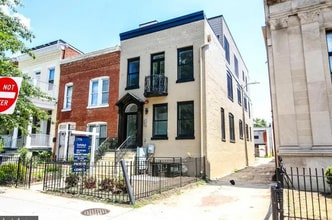 Building Photo - 811-818 8th St NE