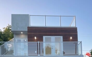 Building Photo - 245 Windward Ave