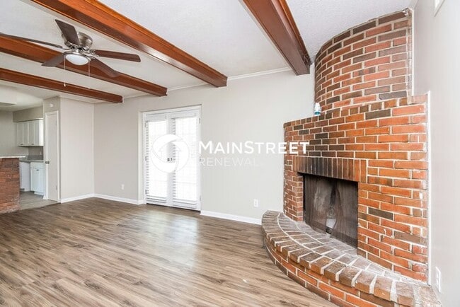 Building Photo - 3 Bedroom Pet-Friendly Home in Memphis, TN with Main Street Renewal