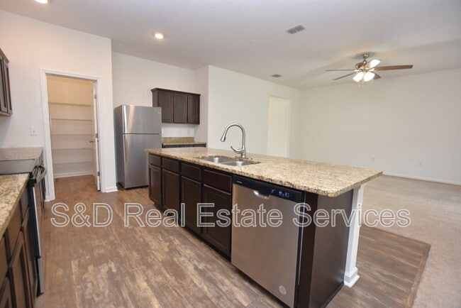 Foto del edificio - 4932 St James St