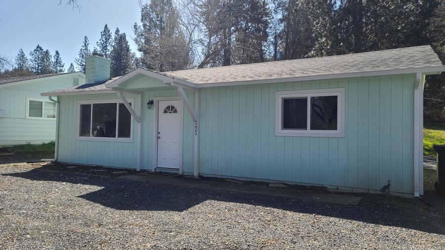 221 Acorn St, Merlin, OR 97532 House Rental in Merlin, OR