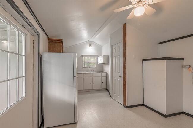 Foto del edificio - 128 Johnnie St