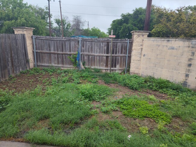 Foto del edificio - 2117 Aruba Dr