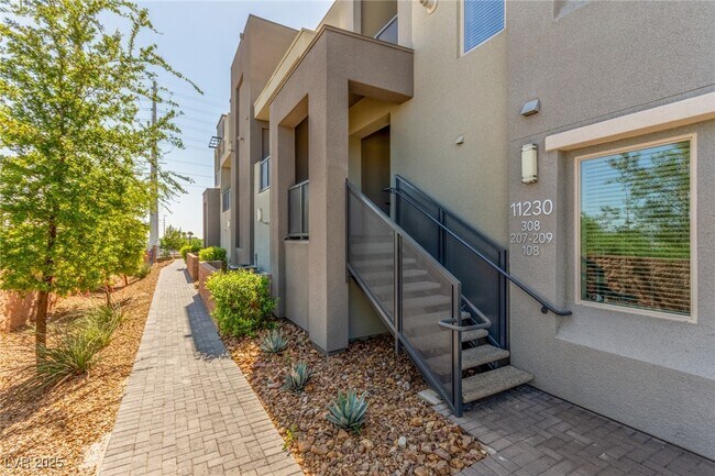 Foto del edificio - 11230 Hidden Peak Ave