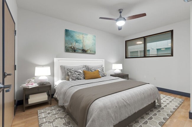 Interior Photo - Station House | Near The Loop