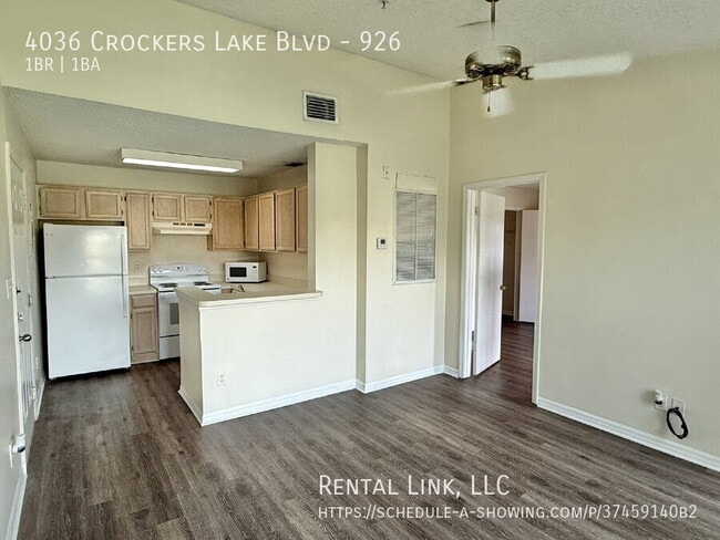 Foto del edificio - 4036 Crockers Lake Blvd