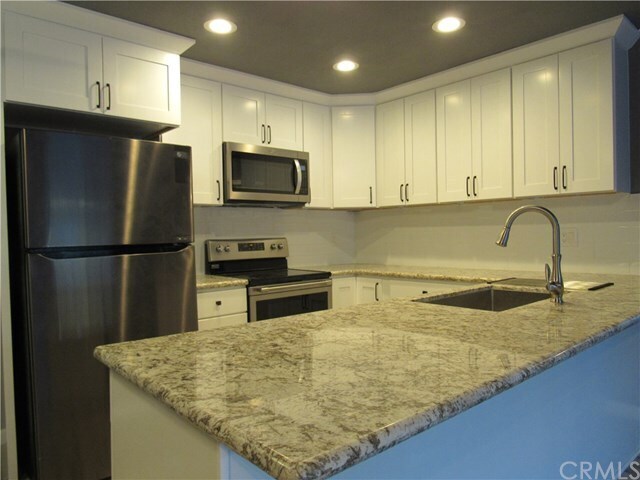 Foto principal - 21991 Rimhurst Dr