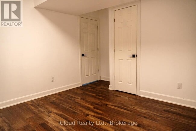 Building Photo - 5 Ilona Ct