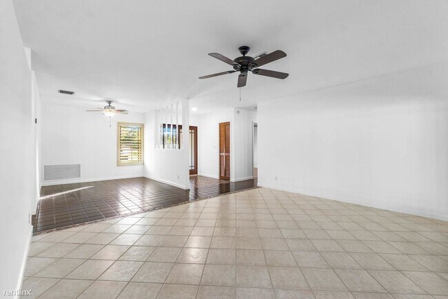 Foto del edificio - 4 br, 2 bath House - 281 NW 10th St