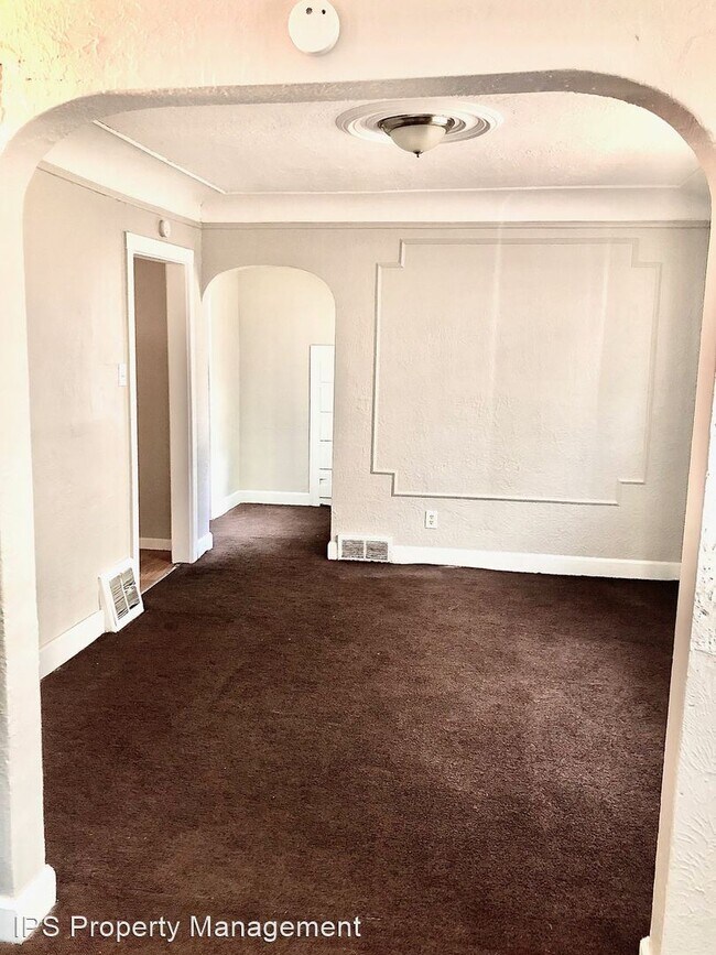 Building Photo - 5 br, 1 bath House - 20181 Hull