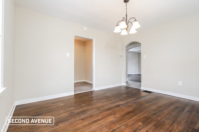 Building Photo - 819 Fleming St