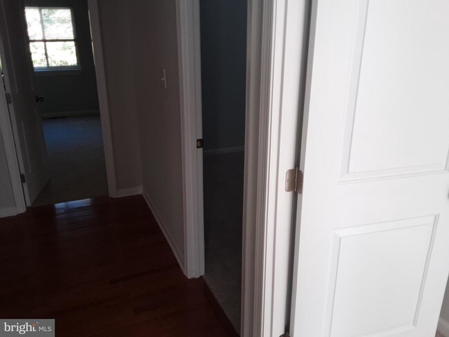 Foto del edificio - 9400 Croom Acres Dr