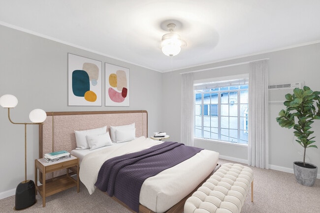 Building Photo - 1650 N Sierra Bonita Ave