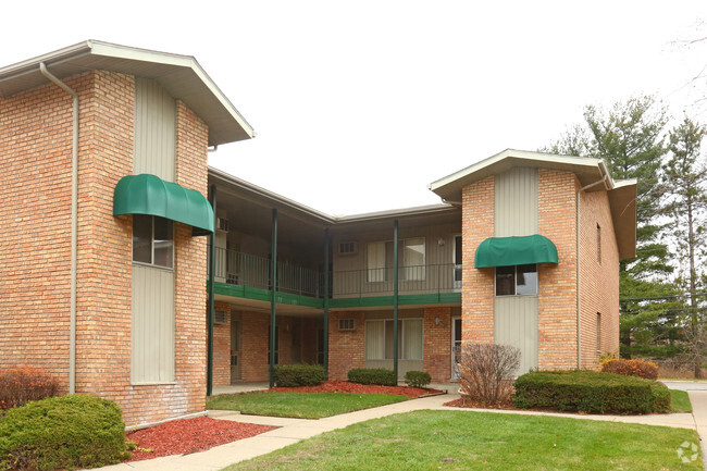 Building Photo - Plymouth House Apartments