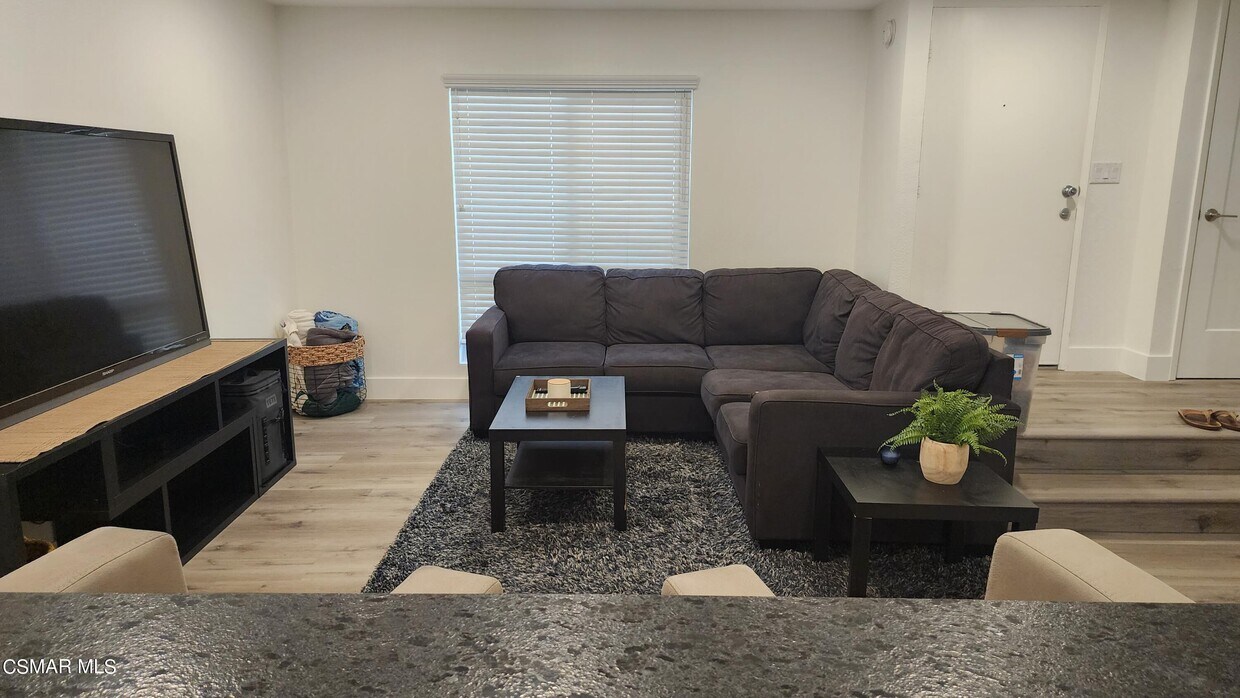 27507 Endeavor St, Agoura Hills, CA 91301 Townhome Rentals in Agoura