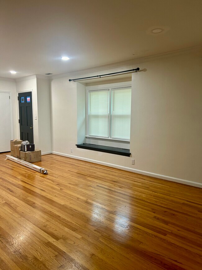 Foto del edificio - 10 Townview Rd SE