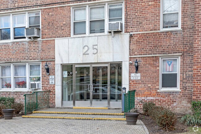 Entrance - 25 Knolls Cres