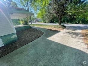 Building Photo - 672 Melvin Pl