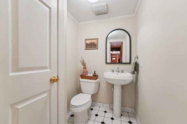 Photo - 730 S Wolfe St House