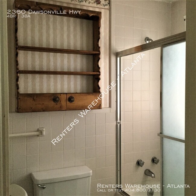 Building Photo - 4 Bedroom Brick Ranch home w/ lots of acre...