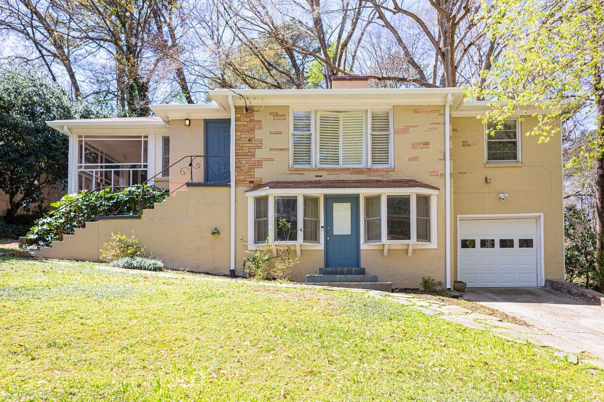 Primary Photo - Charming 4bd 2ba in Channing Valley
