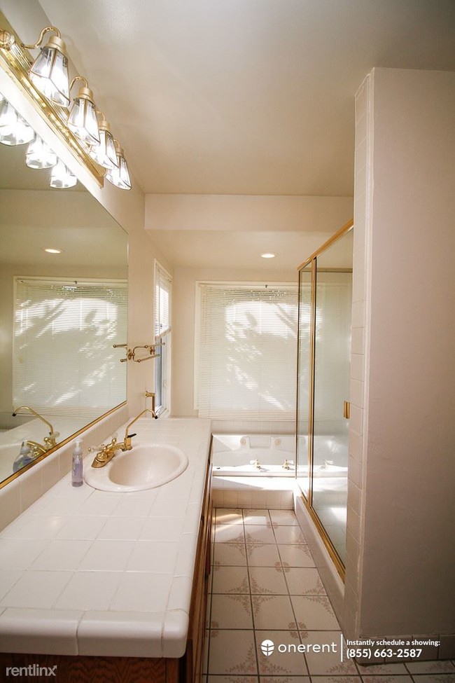 Building Photo - 3 br, 1 bath House - 801 Asbury St