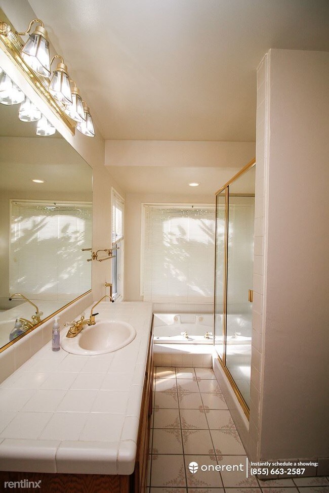 Foto del edificio - 3 br, 1 bath House - 801 Asbury St