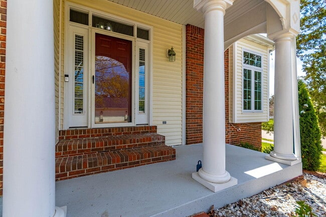 Building Photo - 1110 Brookedale Ct
