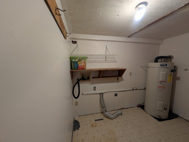 Utility - 1435 NE 12th St