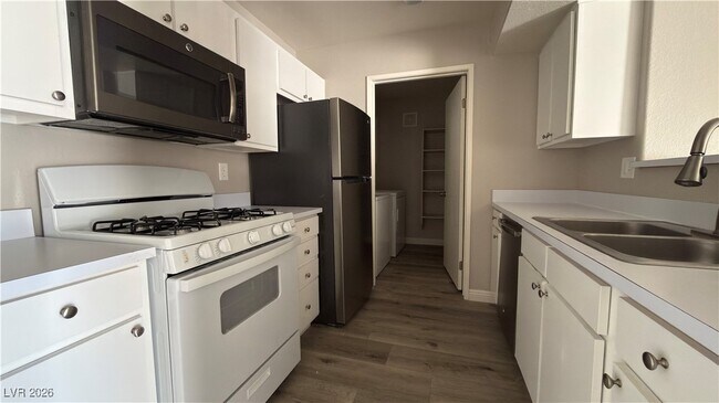 Foto del edificio - 7885 W Flamingo Rd