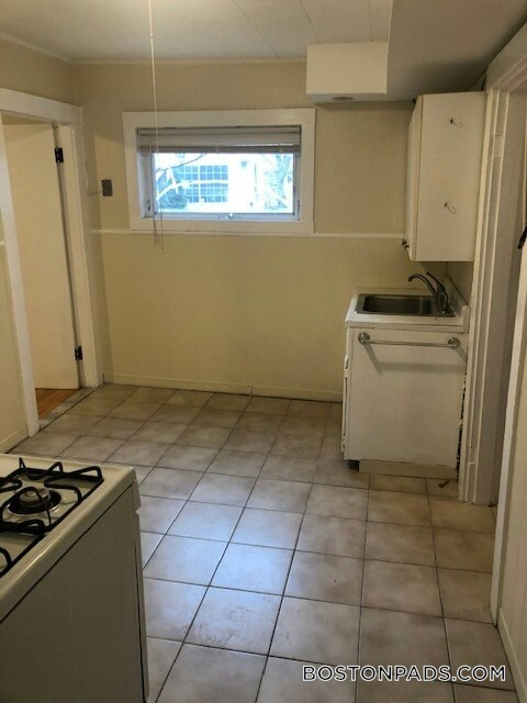 Building Photo - 17 Bay St