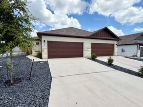 Building Photo - 391 Nespral Dr