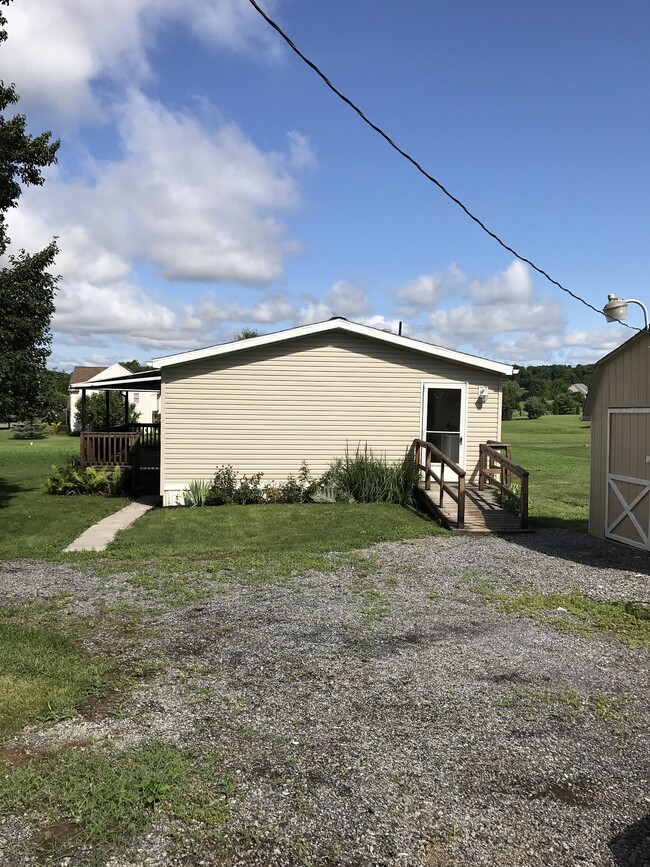 Building Photo - 350 Mine Rd