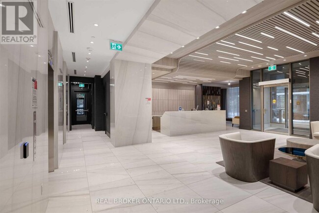 Building Photo - 75-PH175 Canterbury Pl