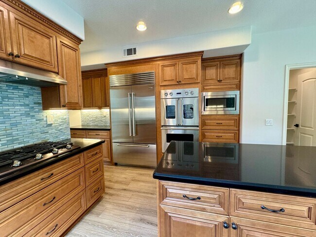 Foto del edificio - Beautiful Remodeled home in Dos Vientos