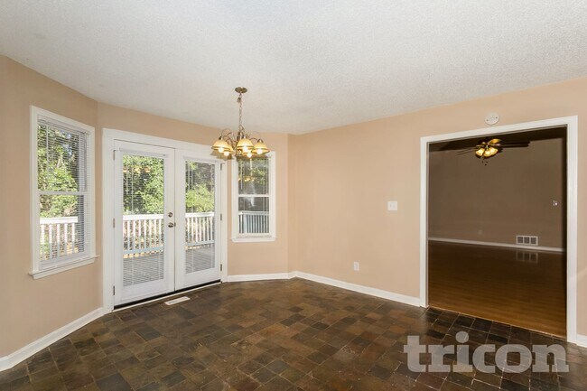 Foto del edificio - 2965 Windcrest Dr