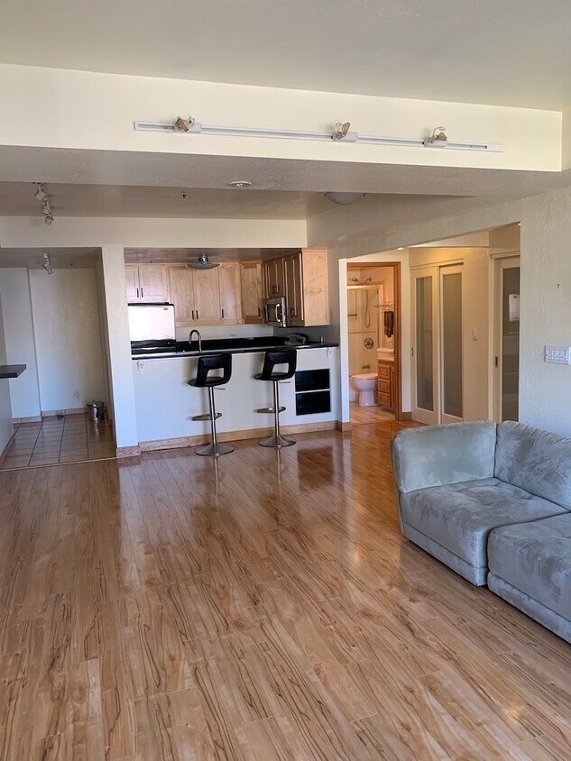 Open floor plan - 601 Van Ness Ave