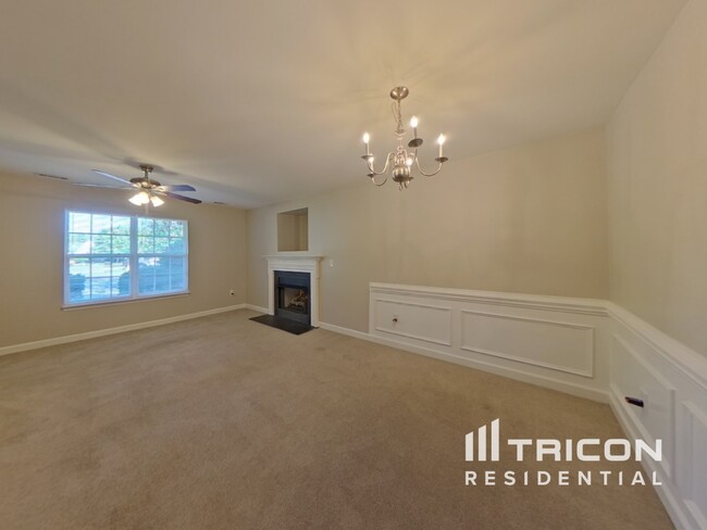 Foto del edificio - 2425 Reid Oaks Dr
