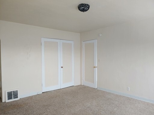 Foto del edificio - 214 Blue Lakes Blvd