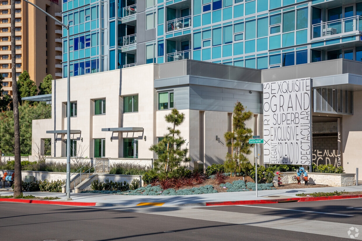 LUX by Garden The Jewel at LUX Apartments in San Diego, CA